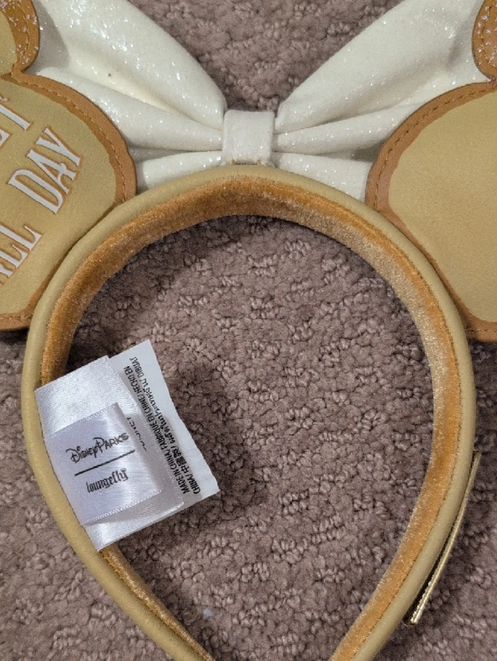 Loungefly Disney Parks Beignet All Day Scented Minnie Ear Headband EUC